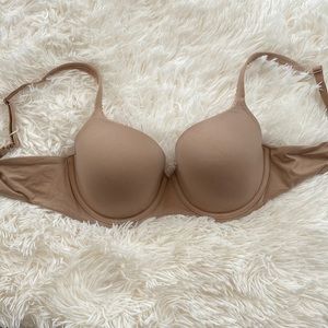 Victoria’s Secret Body by Victoria Beige Bra
